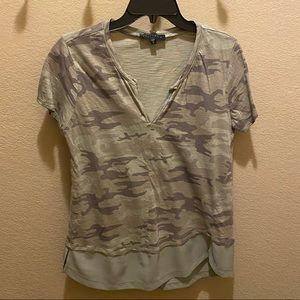 Sanctuary Split V-Neck Camo Print T-Shirt